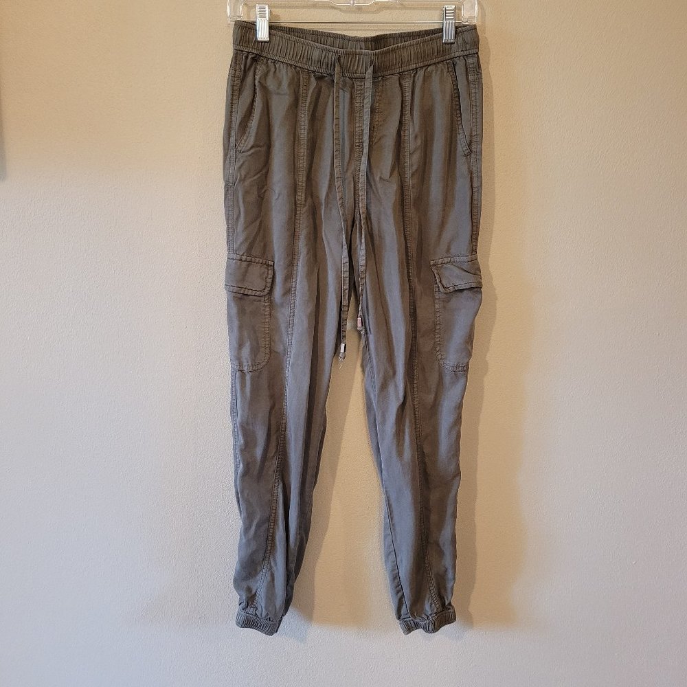 Mossimo army green cargo pants